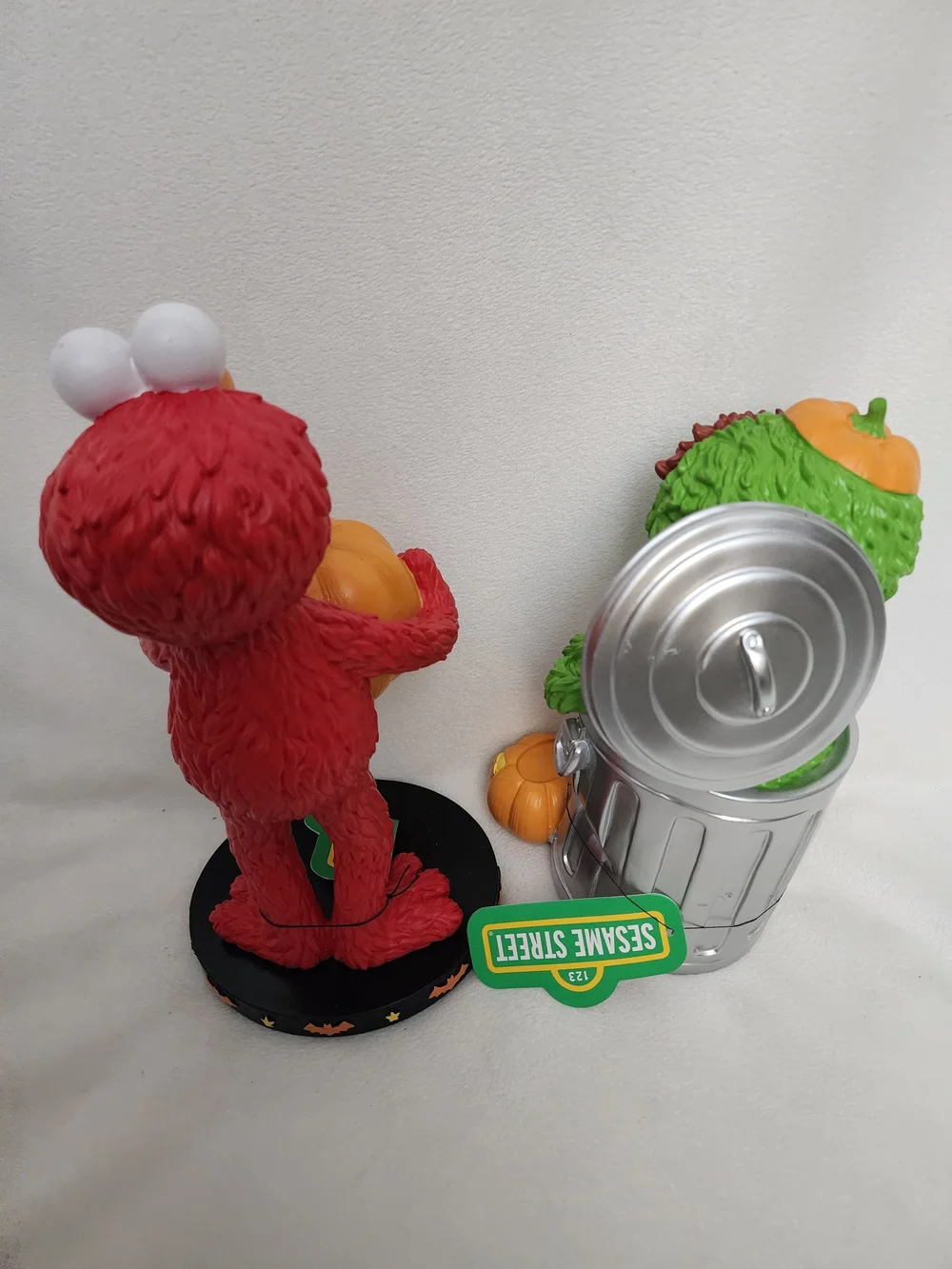 Sesame Street Halloween Elmo & Oscar Party Figurine Set - Red, Green